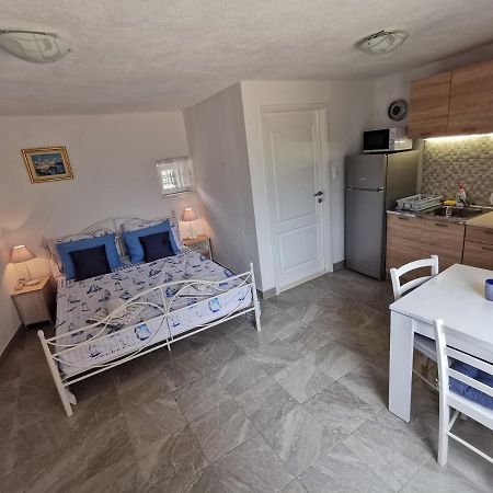 Studio Apartment Mileta Pitve Luaran gambar