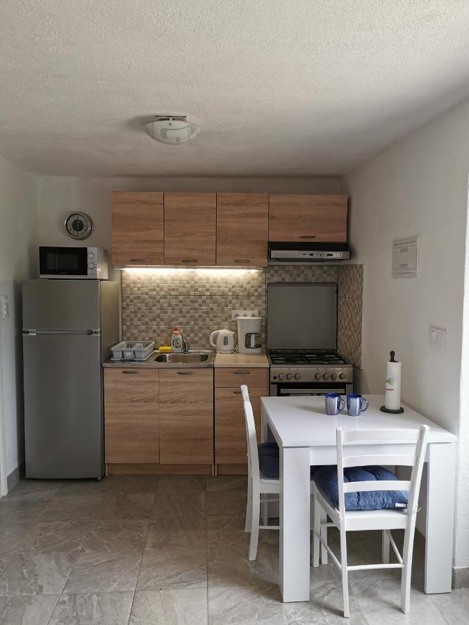 Studio Apartment Mileta Pitve Luaran gambar