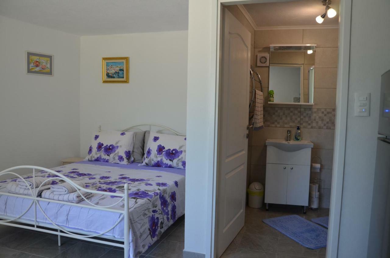 Studio Apartment Mileta Pitve Luaran gambar